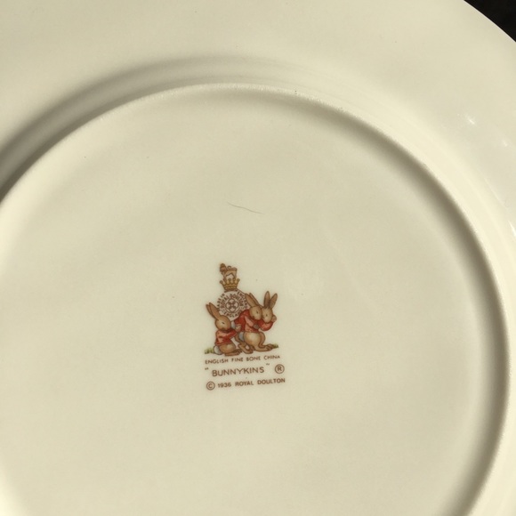 Bunnykins Fine Bone China Royal Dalton 3 piece set - Picture 8 of 15